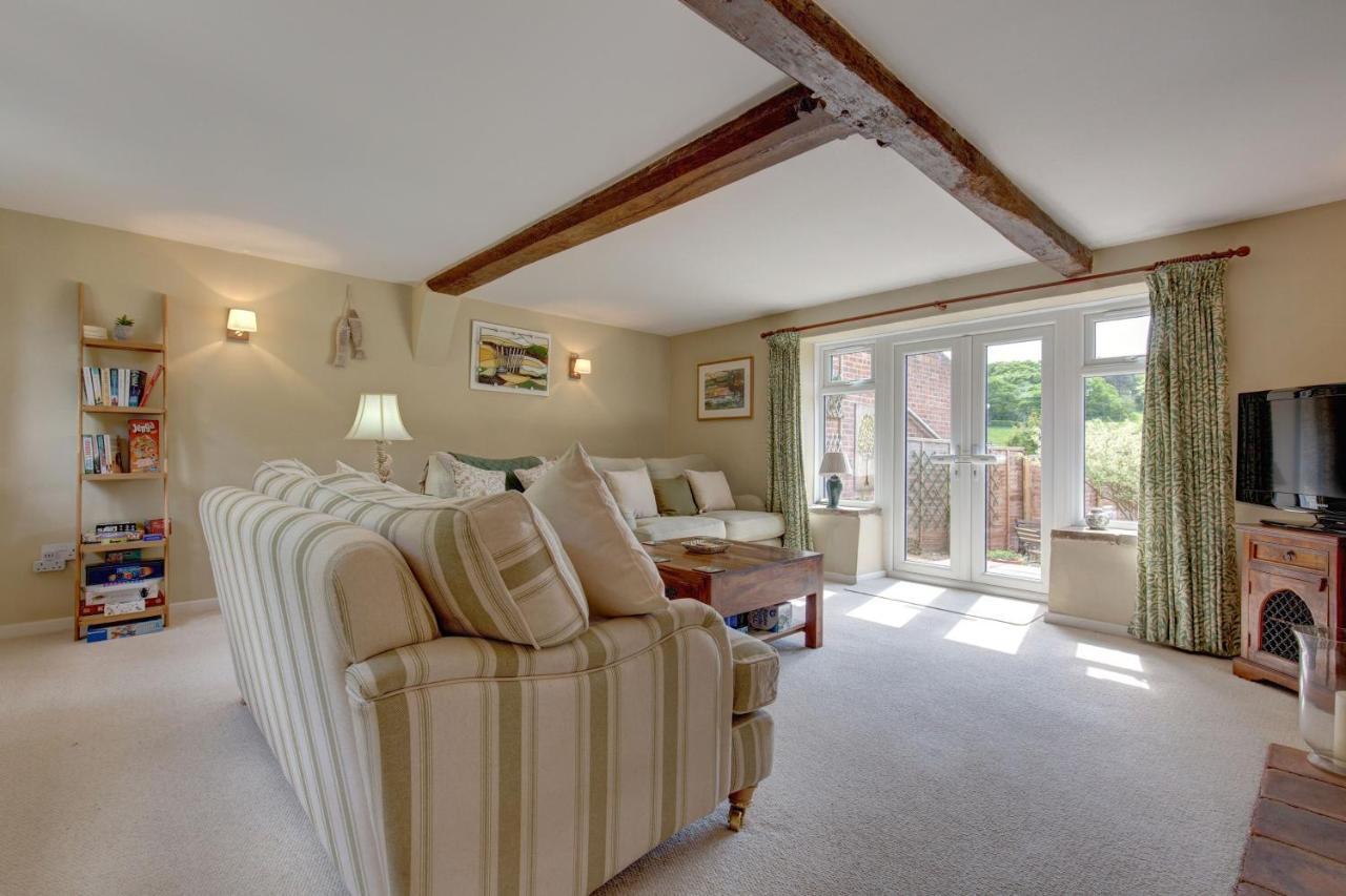 Flint Cottage Stiffkey Exterior photo